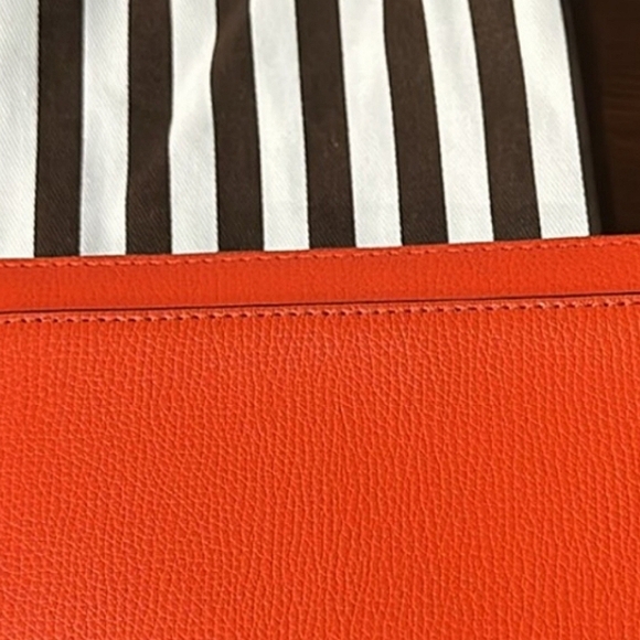 🤎 Henri Bendel ®️ Orange Leather Continental Zipper Wallet Preowned - Picture 10 of 12